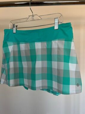 Lululemon Run Speed tennis skirt. Size 6